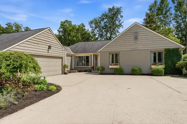 3401 Woodview Place, Columbus, OH 43220