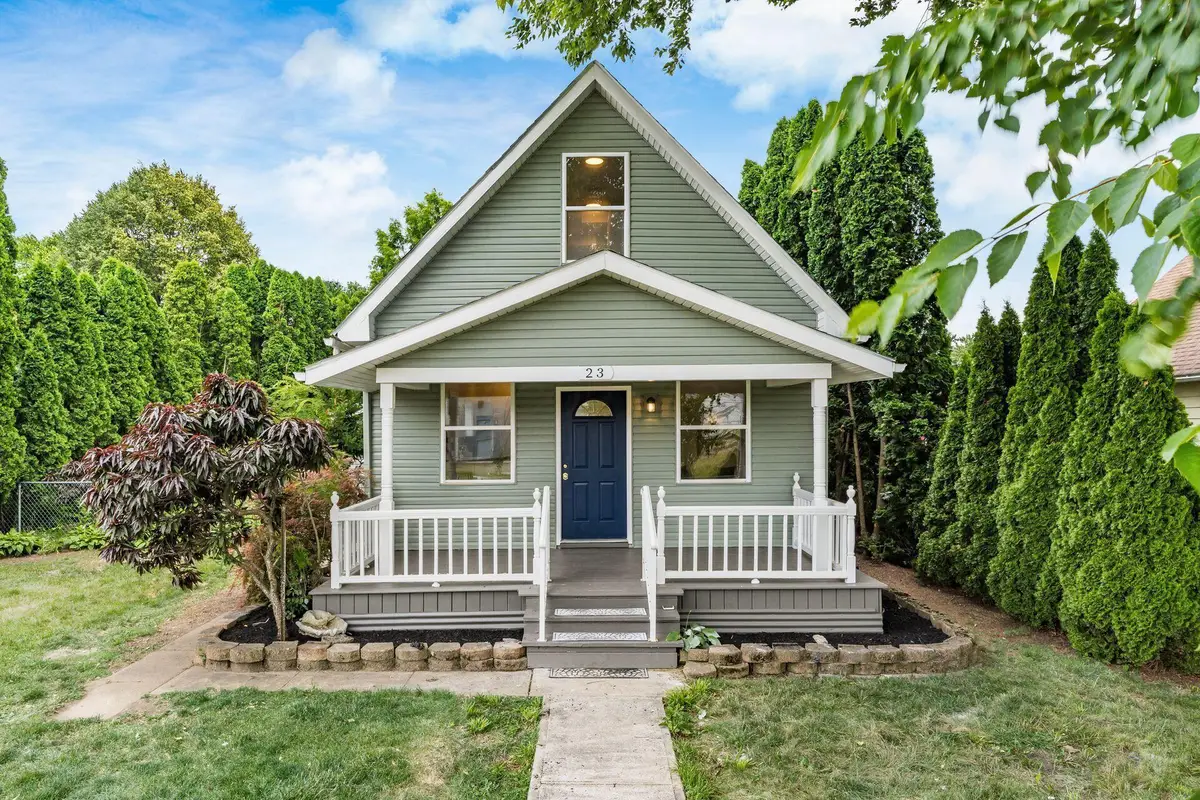 23 E Oak Street, Canal Winchester, OH 43110 - #1
