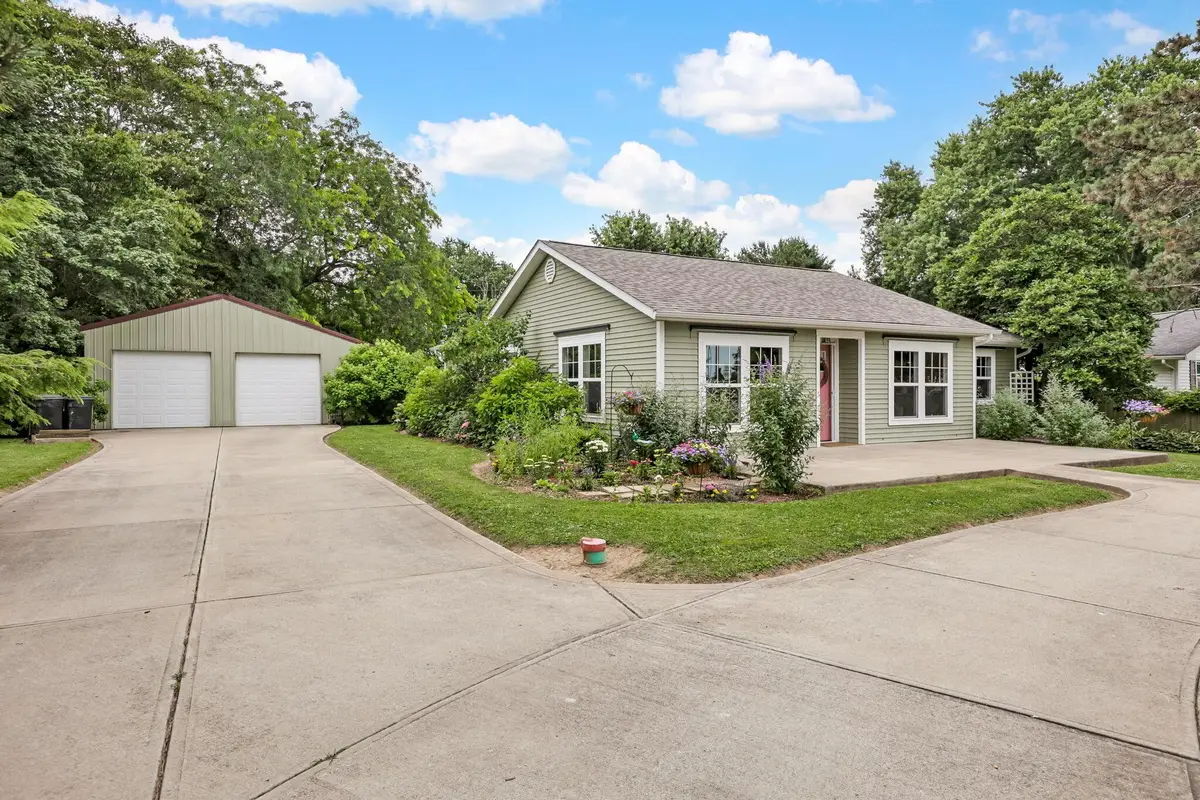 2970 Lancaster Thornville Road Ne, Lancaster, OH 43130 - #1