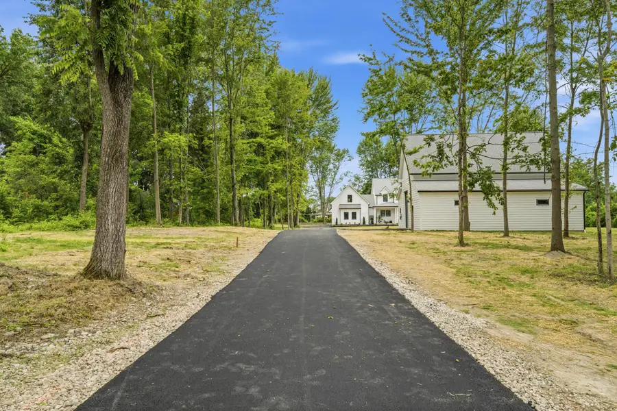 8002 Maxtown Road, Westerville, OH 43082 - #3