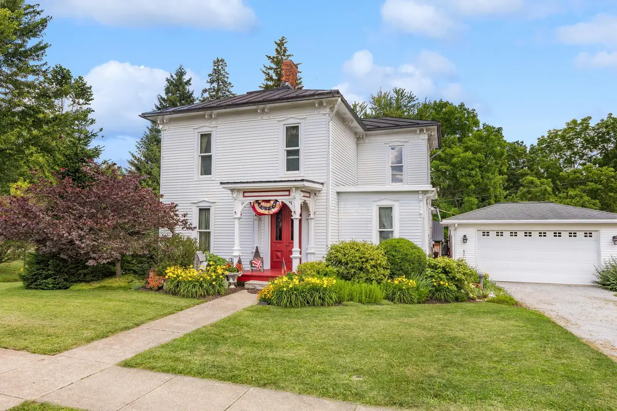 194 S Hartford Avenue, Centerburg, OH 43011 - #1