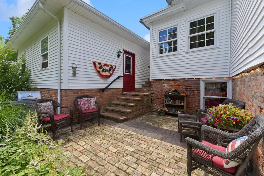 194 S Hartford Avenue, Centerburg, OH 43011 - #3
