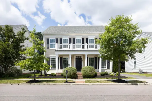 7971 Scarborough Hall Drive, New Albany, OH 43054