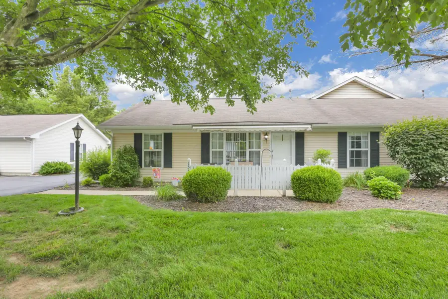 1330 Hillview Circle E, Newark, OH 43055 - #2