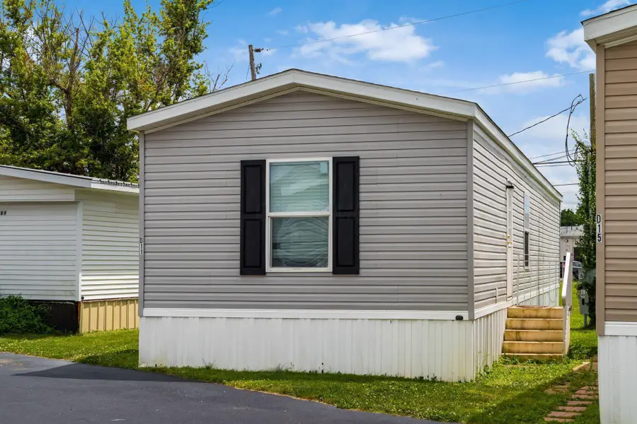4285 Broadway, Grove City, OH 43123 - #2