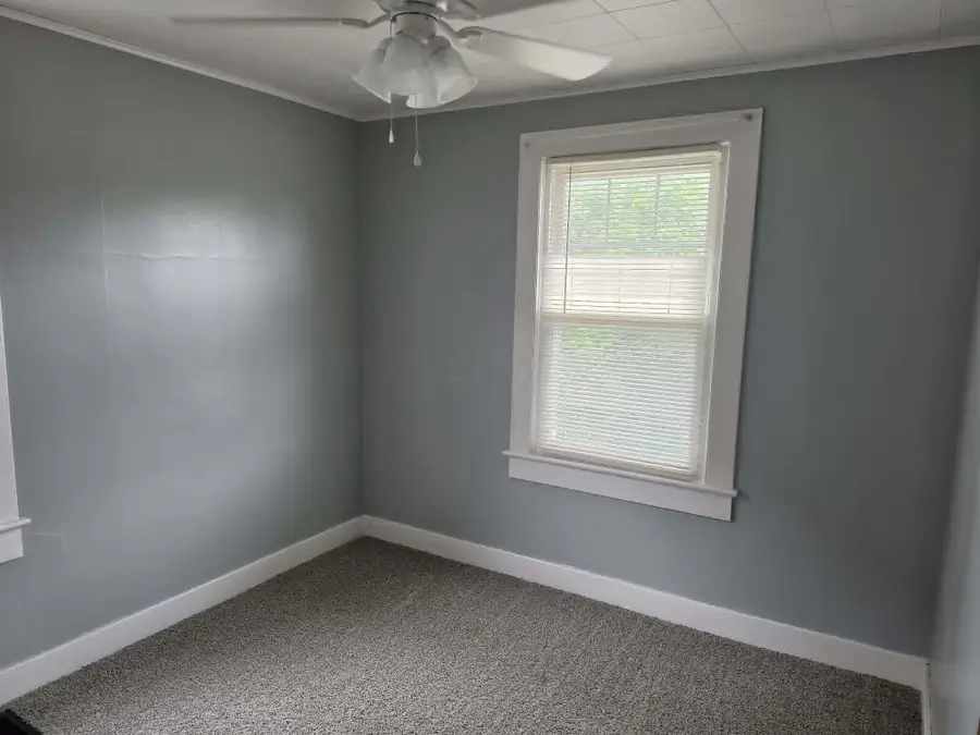 620 Warwick Avenue, Zanesville, OH 43701 - #3