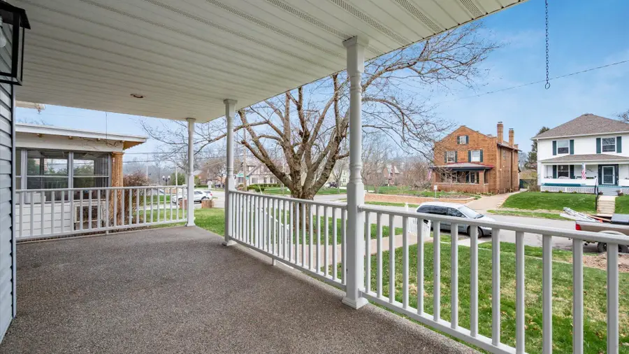 958 Forest Avenue, Zanesville, OH 43701 - #2