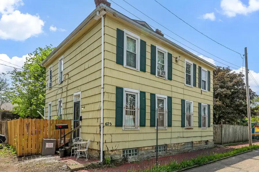 673 E Sycamore Street, Columbus, OH 43206 - #3