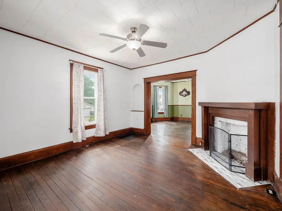 118 E Burgess Street, Mount Vernon, OH 43050 - #2