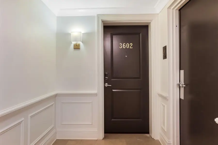 50 W Broad Street, Columbus, OH 43215 - #2