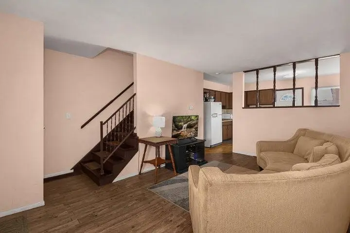 5690 Beechcroft Road, Columbus, OH 43229 - #2