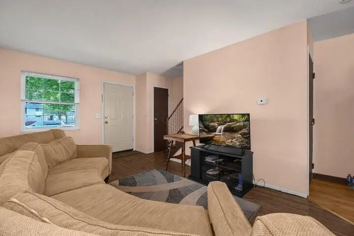 5690 Beechcroft Road, Columbus, OH 43229 - #3