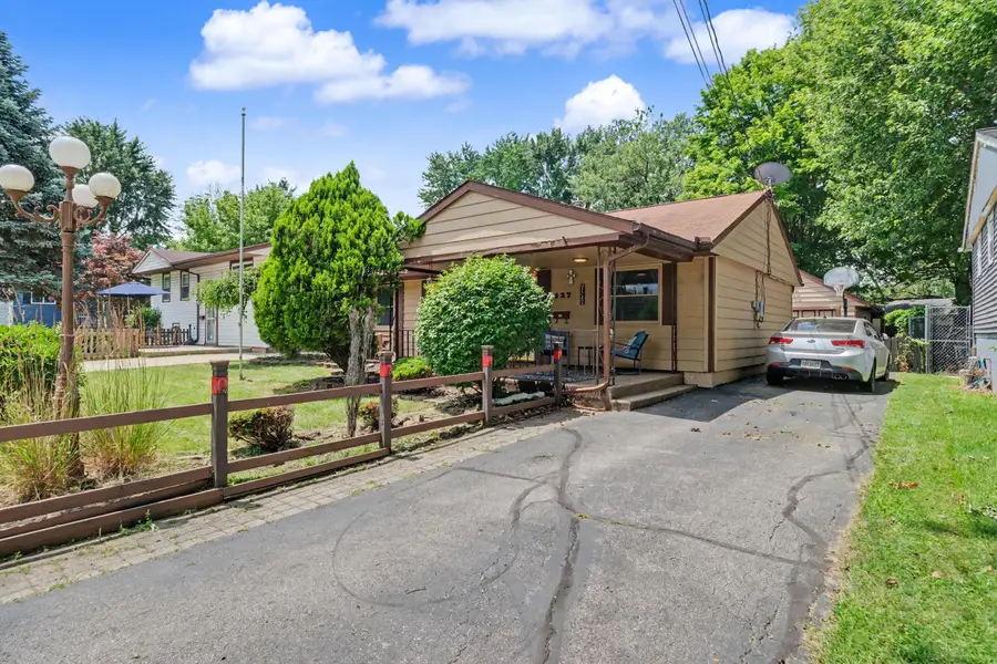 627 West Lawn Drive, Marion, OH 43302 - #2