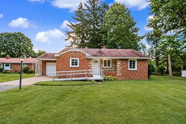 211 Oakwood Drive, Mansfield, OH 44906