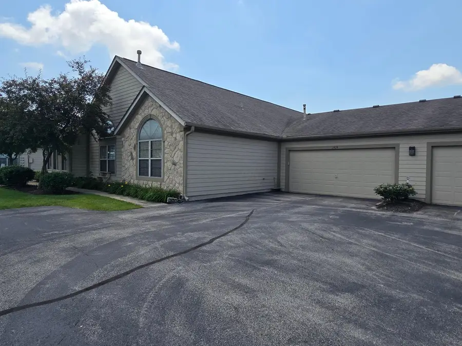 2424 Landings Way, Grove City, OH 43123 - #3