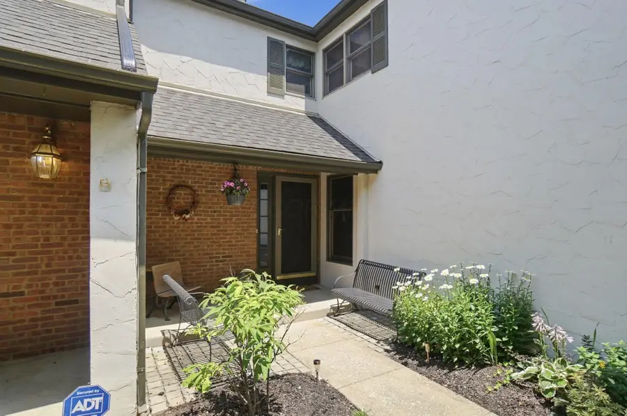 5190 Willow Grove Place N, Dublin, OH 43017 - #2