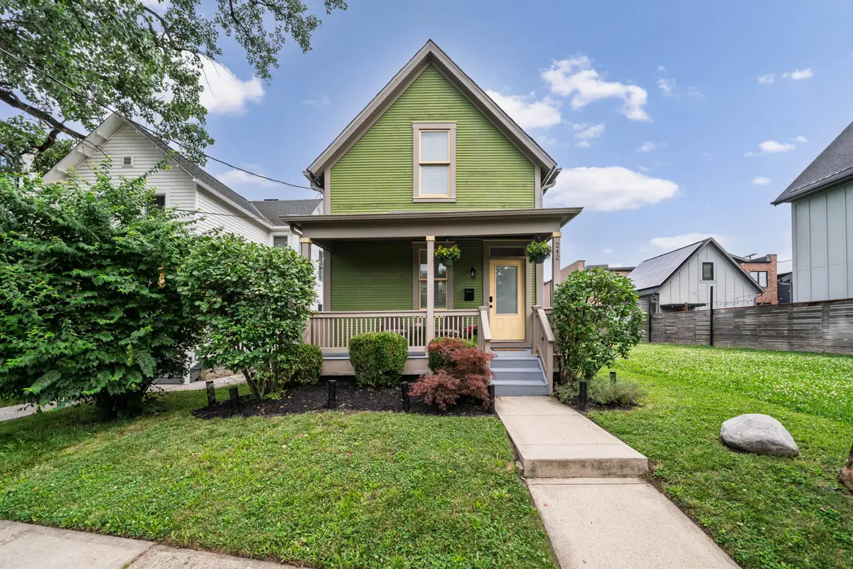242 E 4th Avenue, Columbus, OH 43201 - #1