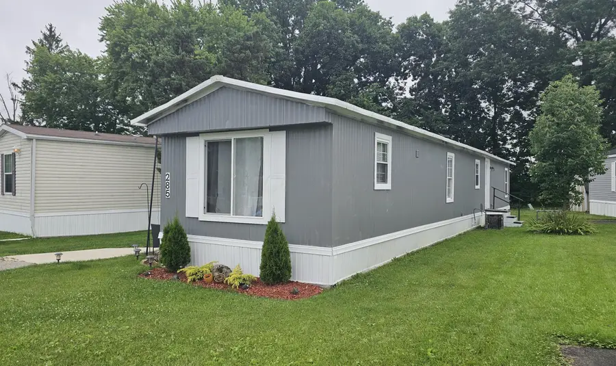 285 Walnut Boulevard, Lewis Center, OH 43035 - #2