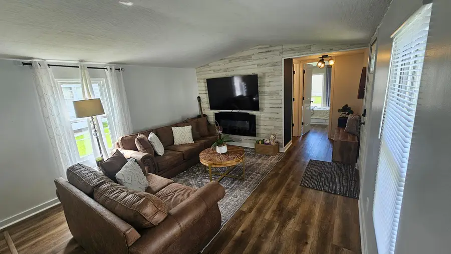285 Walnut Boulevard, Lewis Center, OH 43035 - #3