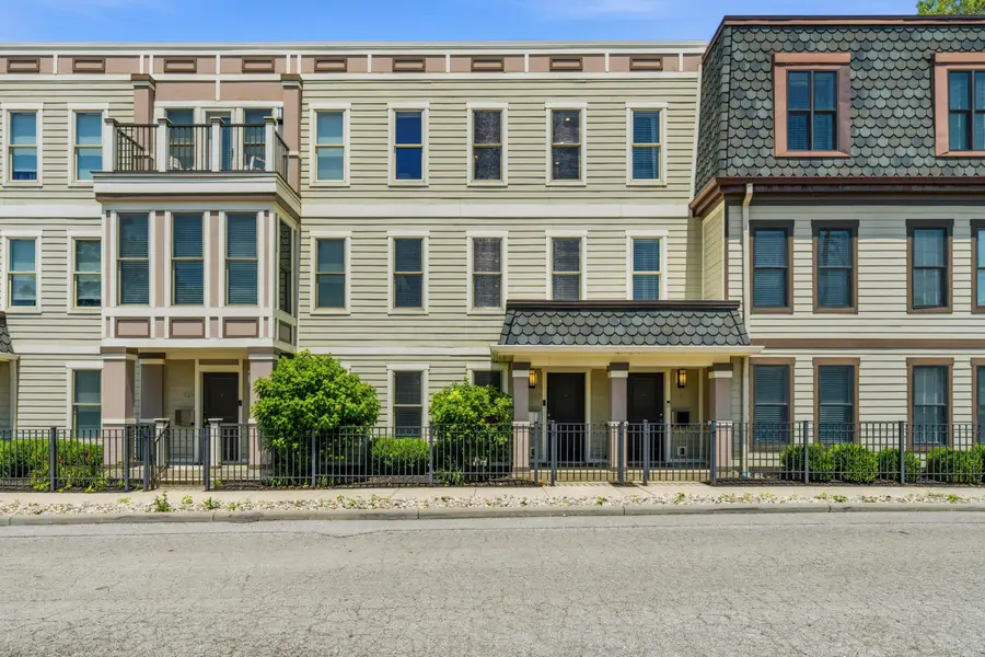136 E Greenwood Avenue, Columbus, OH 43201 - #2