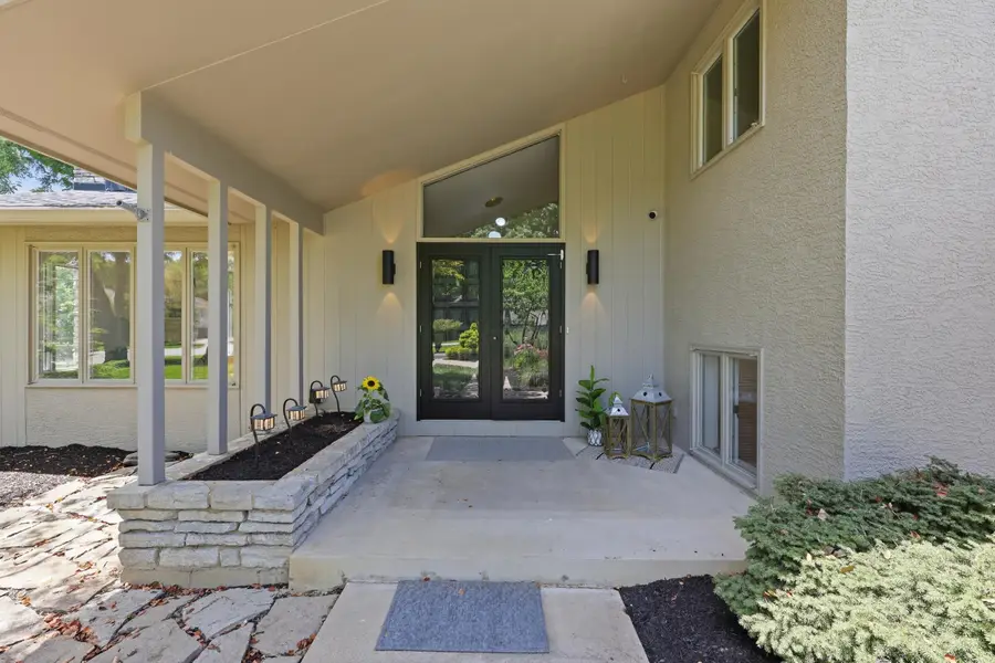 4499 Summit Ridge Drive, Upper Arlington, OH 43220 - #2