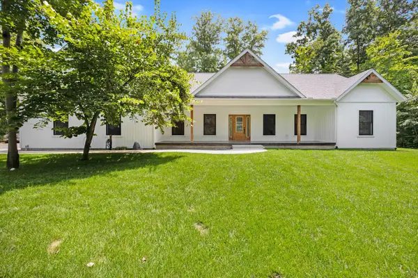 9925 Seneca Drive, Huntsville, OH 43324
