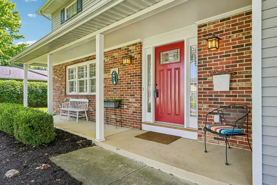 9491 Circle Drive E, Pickerington, OH 43147 - #2