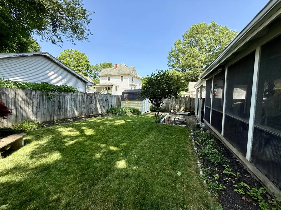230 E College Street, Granville, OH 43023 - #3