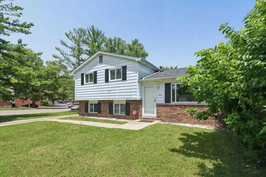 4838 Refugee Road, Columbus, OH 43232 - #3