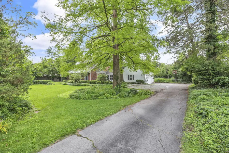 3145 E Broad Street, Columbus, OH 43209 - #3