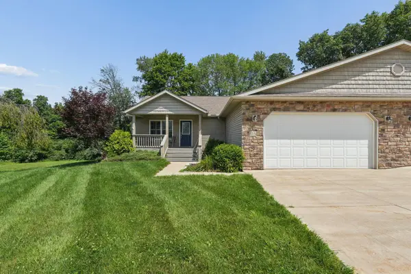 518A Hickory Lane, Howard, OH 43028