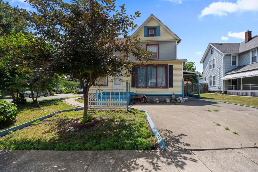 807 1st Street Ne, Massillon, OH 44646 - #2