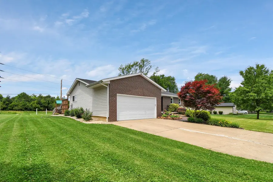 562 Knoll Drive, Granville, OH 43023 - #3