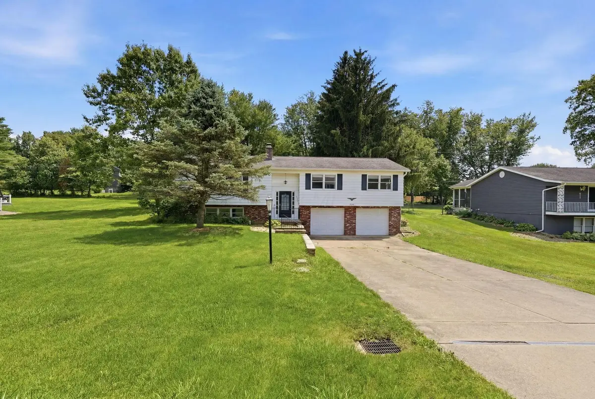 2520 Douglas Drive, Zanesville, OH 43701 - #1