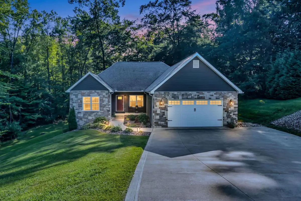 599 Meadowdale Drive, Mansfield, OH 44907 - #1