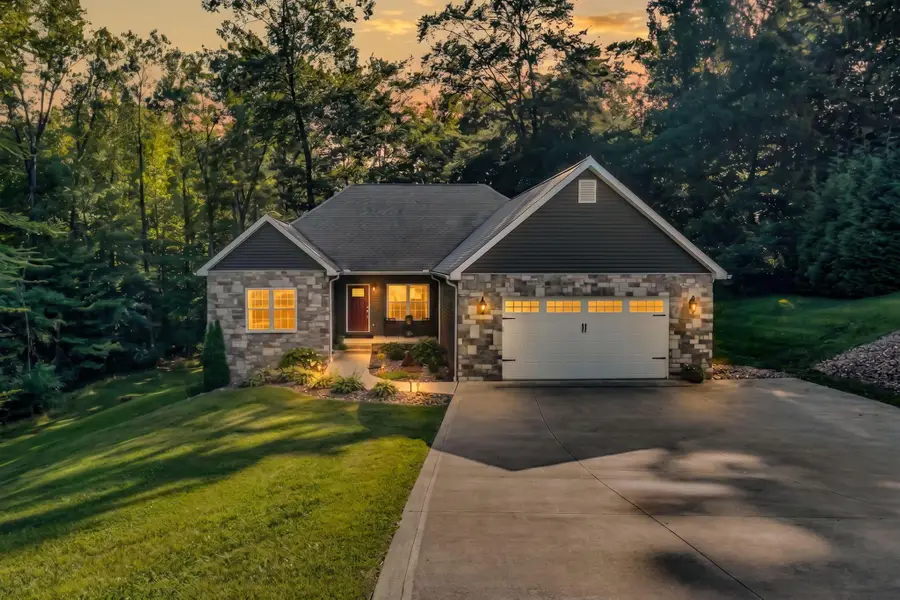 599 Meadowdale Drive, Mansfield, OH 44907 - #2