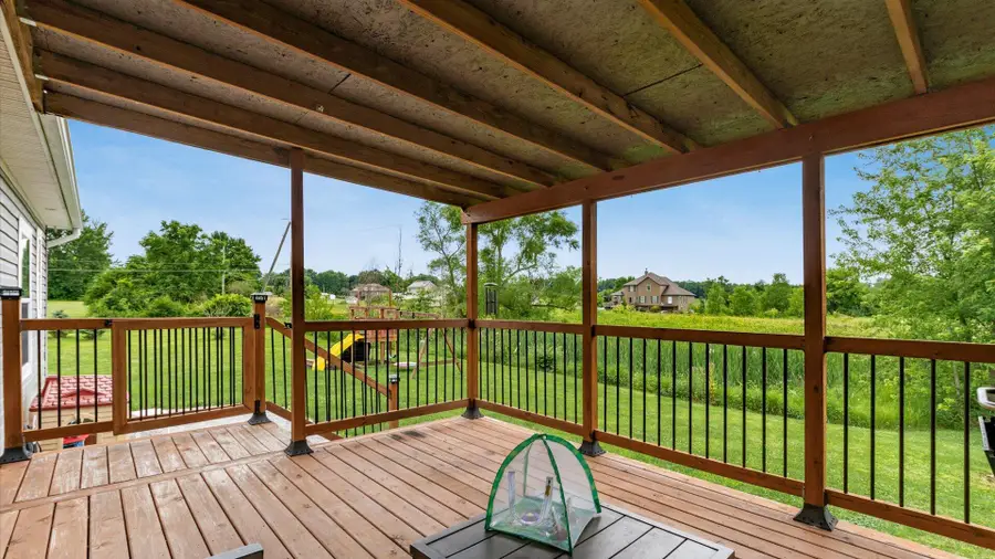 70 Liberty Avenue Se, Jacksontown, OH 43030 - #2