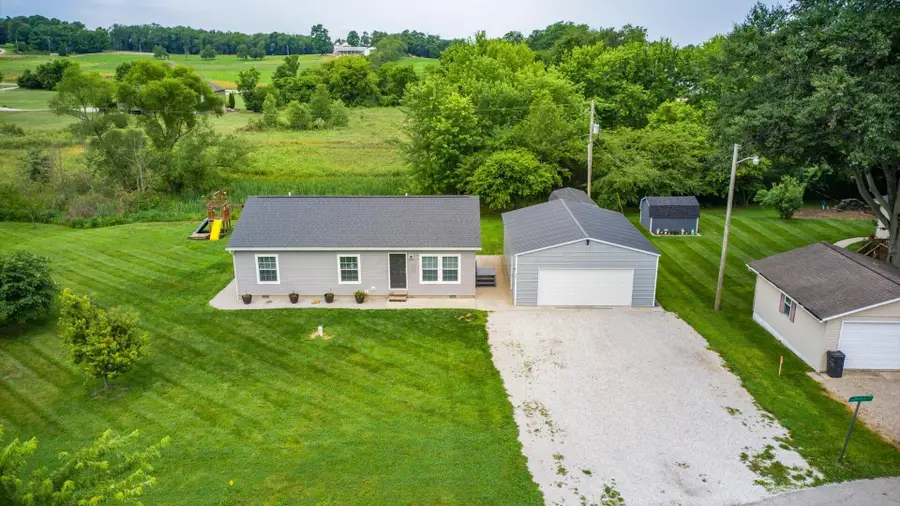 70 Liberty Avenue Se, Jacksontown, OH 43030 - #3