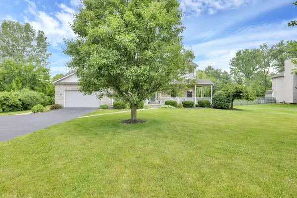 48 Melissa Court, Pataskala, OH 43062