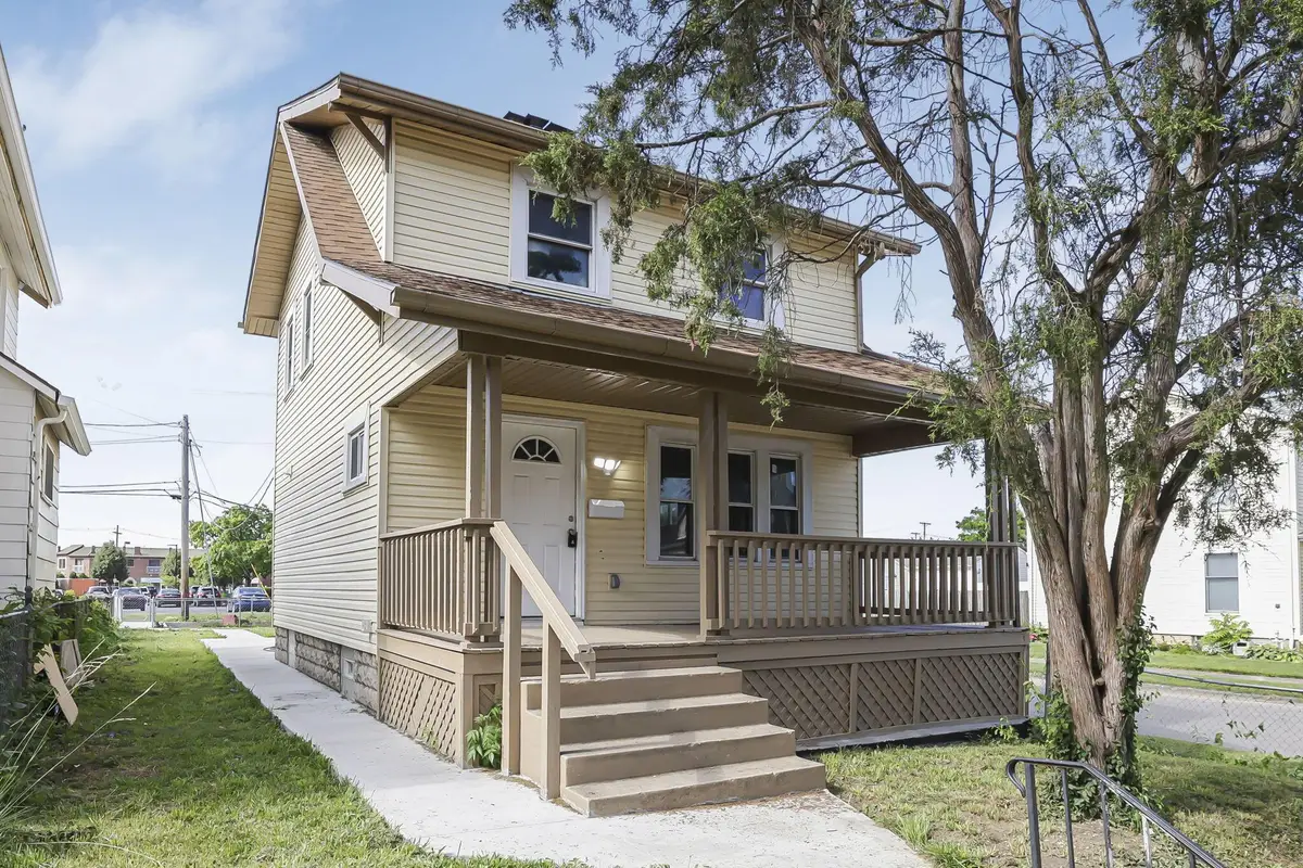 913 Chittenden Avenue, Columbus, OH 43211 - #1