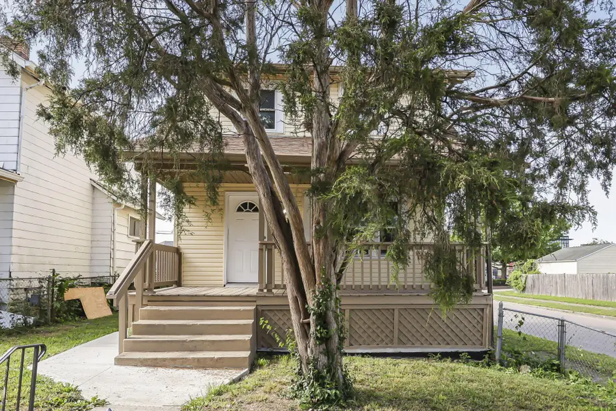 913 Chittenden Avenue, Columbus, OH 43211 - #2