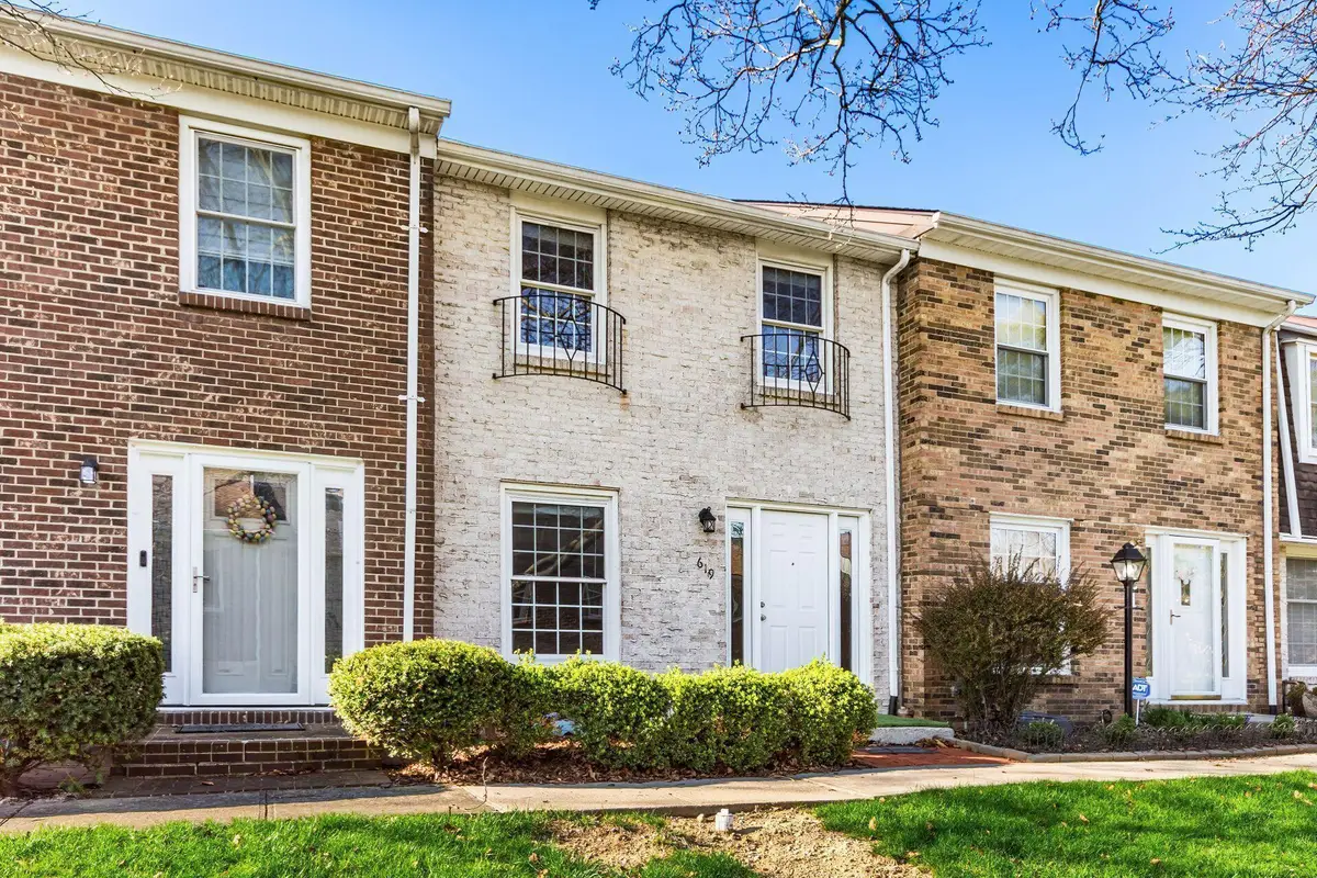 619 Dlyn Street, Columbus, OH 43228 - #1