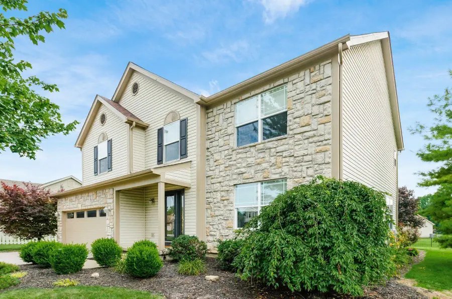 4690 Helmsbridge Court, Grove City, OH 43123 - #3