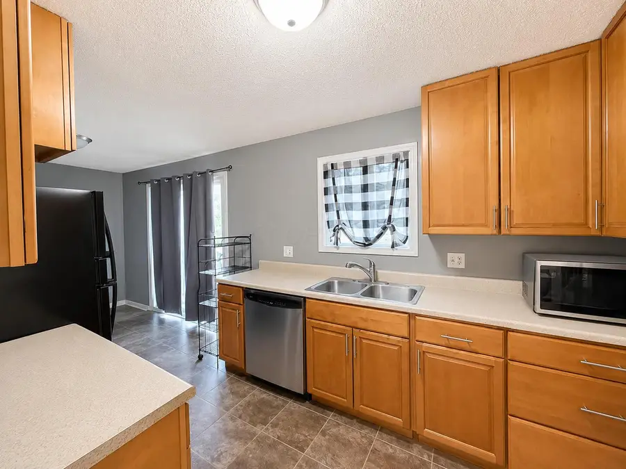 5019 Comstock Drive, Columbus, OH 43232 - #3