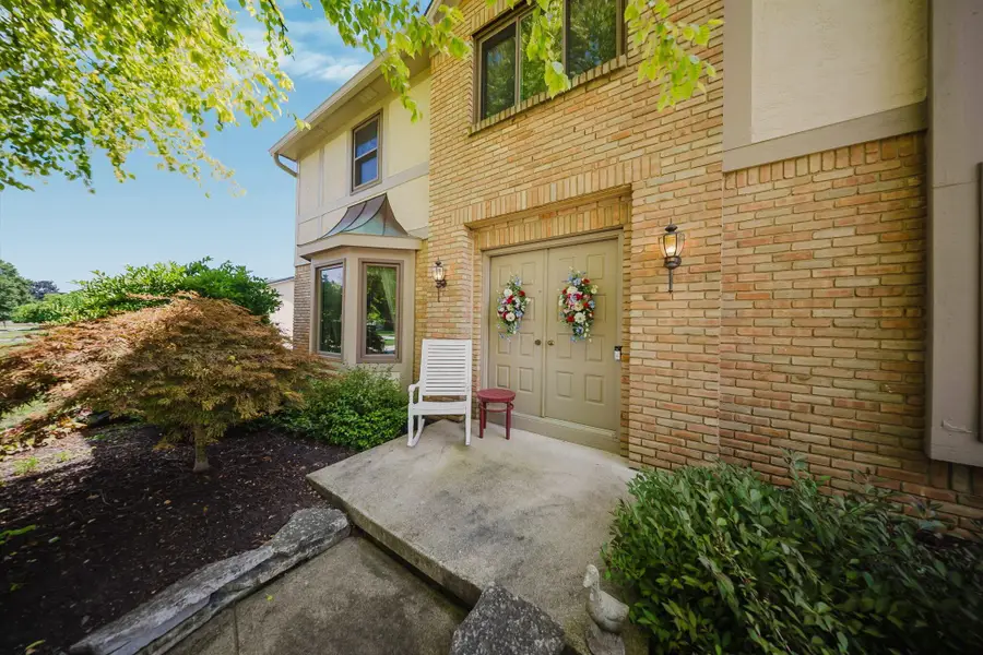1619 Tuscarora Drive, Grove City, OH 43123 - #3