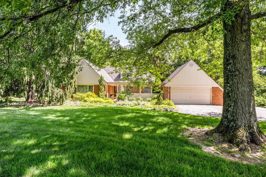 1350 Carriage Road, Powell, OH 43065 - #2