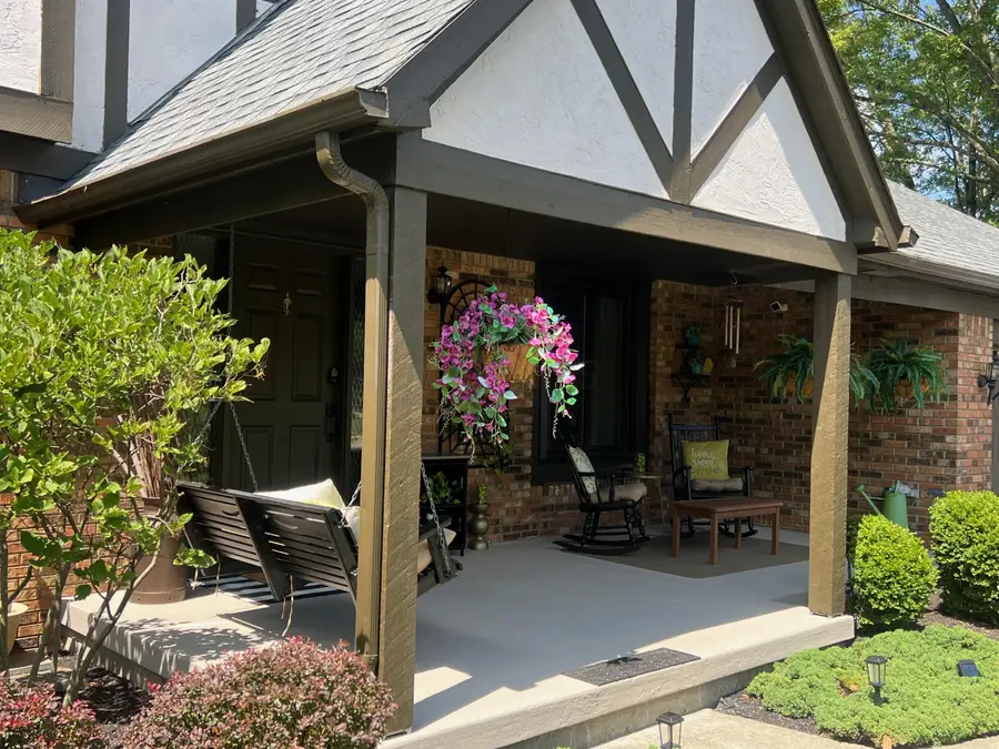 7467 Saunderlane Road, Columbus, OH 43235 - #3