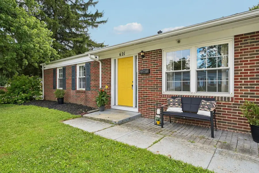 621 King George Avenue, Columbus, OH 43230 - #2