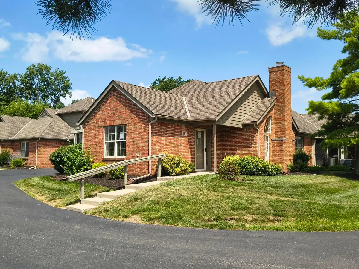 3577 Hunters Crossing Drive, Grove City, OH 43123 - #1