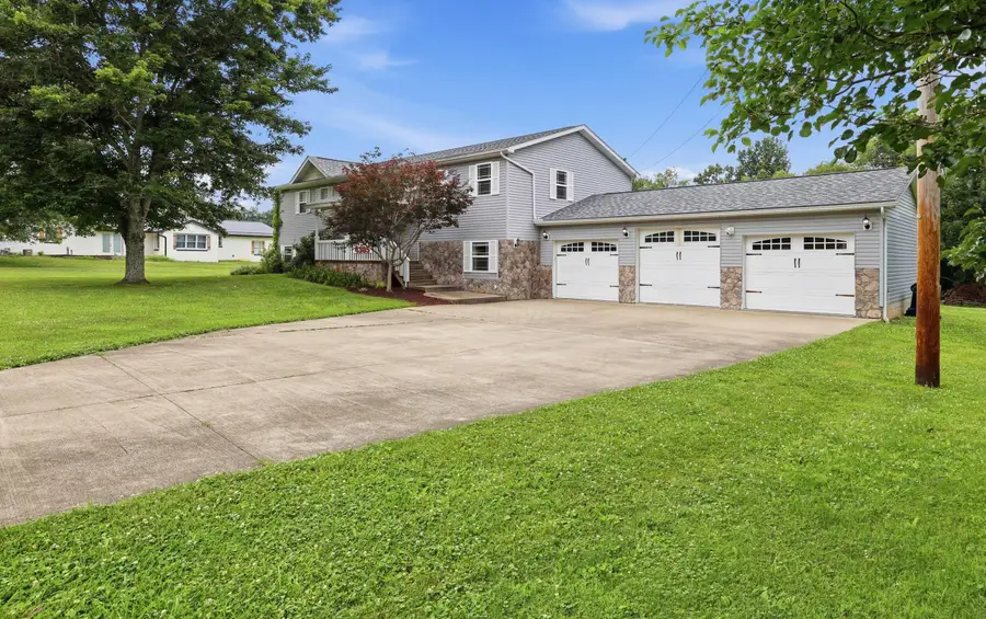 4385 Shimoda Lane, Zanesville, OH 43701 - #3